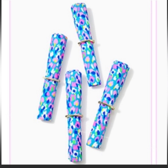 Lilly Pulitzer Hottie Dottie GWP Set of 4 Napkins With Napkin Rings NEW IN BOX - Picture 3 of 7